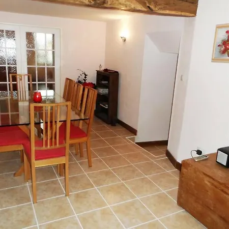 度假居 Comfortable, Stylish House In Small Rural Village *