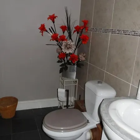 Comfortable, Stylish House In Small Rural Village Étagnac