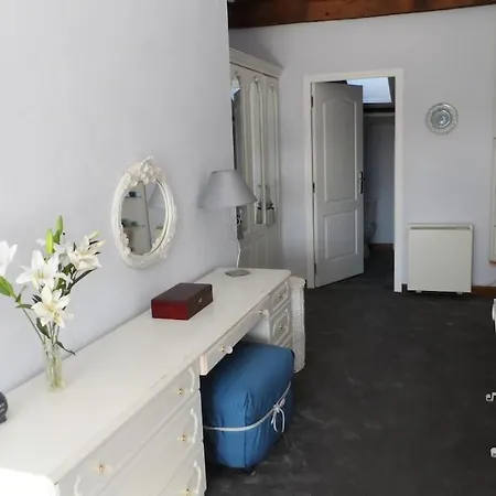 Comfortable, Stylish House In Small Rural Village Holiday home Etagnac