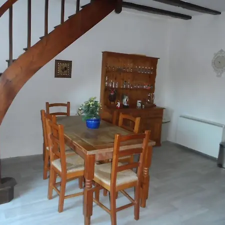 Σπίτι διακοπών Comfortable, Stylish House In Small Rural Village